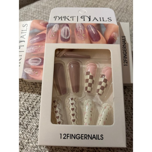 nails - Picture 3 of 4